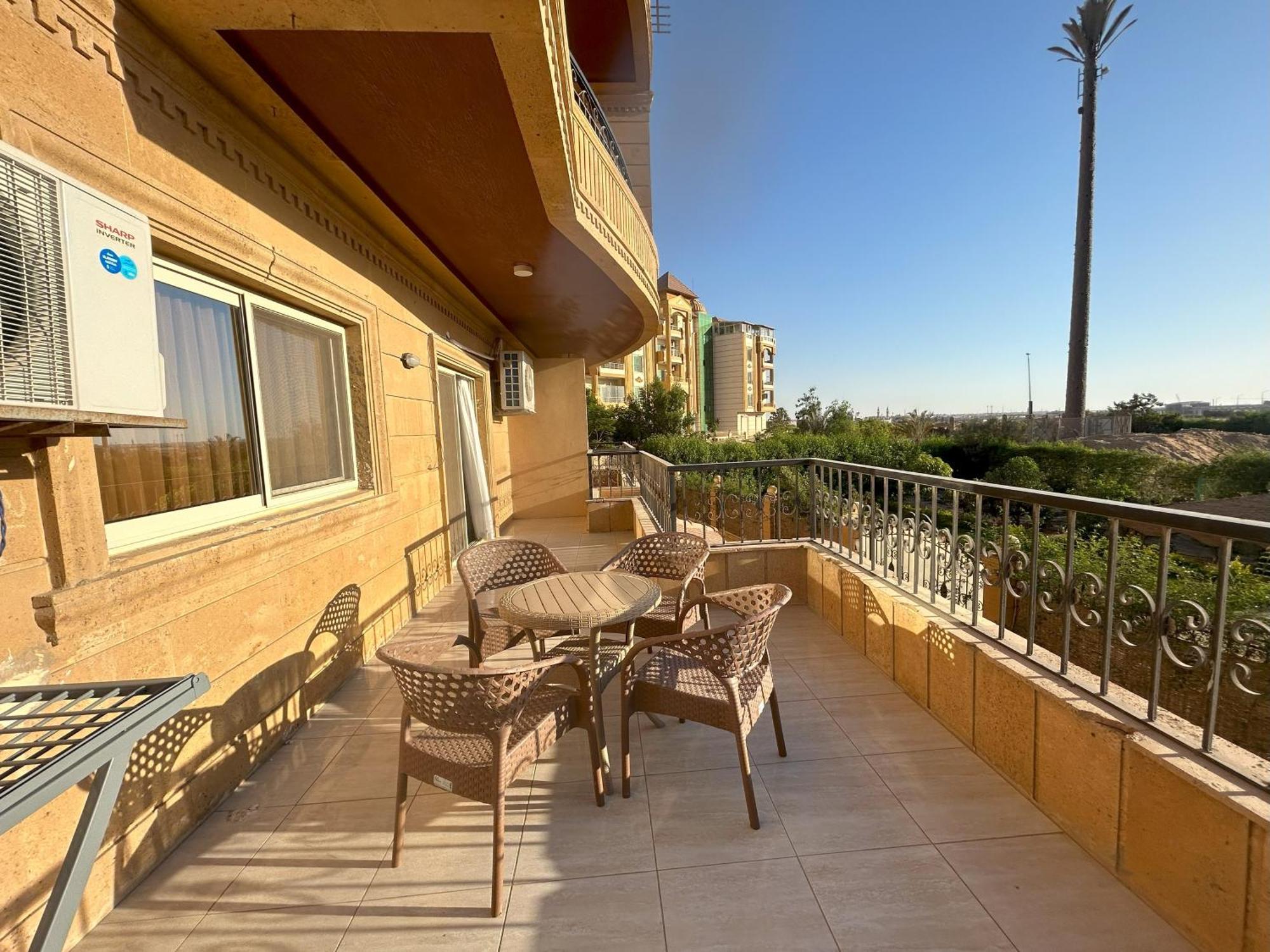 Luxury Apartments Beside Mall Of Arabia And Dar Al-Fouad Hospital - Families Only- No Alcoholic Beverages 6th of October City Luaran gambar