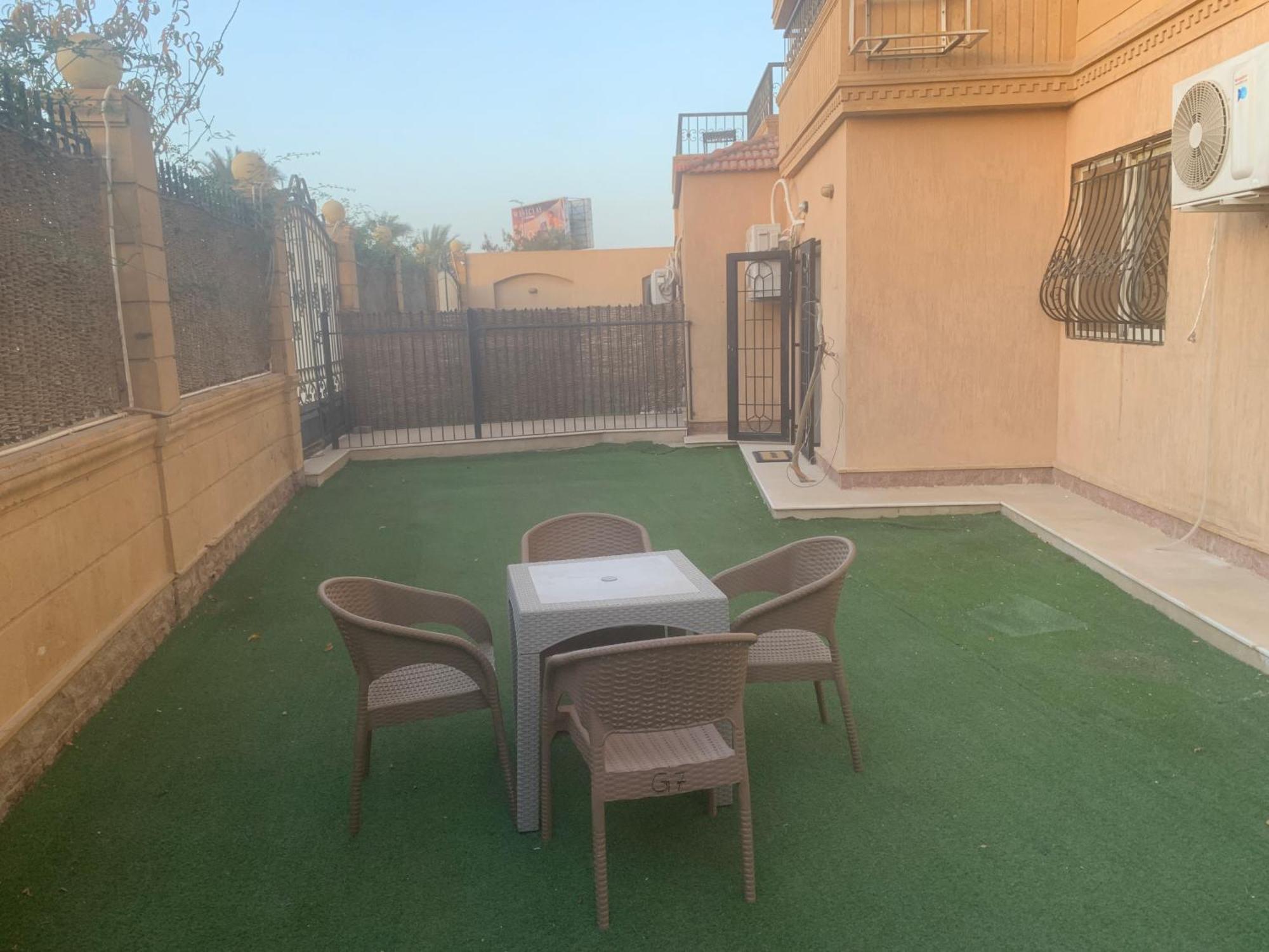 Luxury Apartments Beside Mall Of Arabia And Dar Al-Fouad Hospital - Families Only- No Alcoholic Beverages 6th of October City Luaran gambar